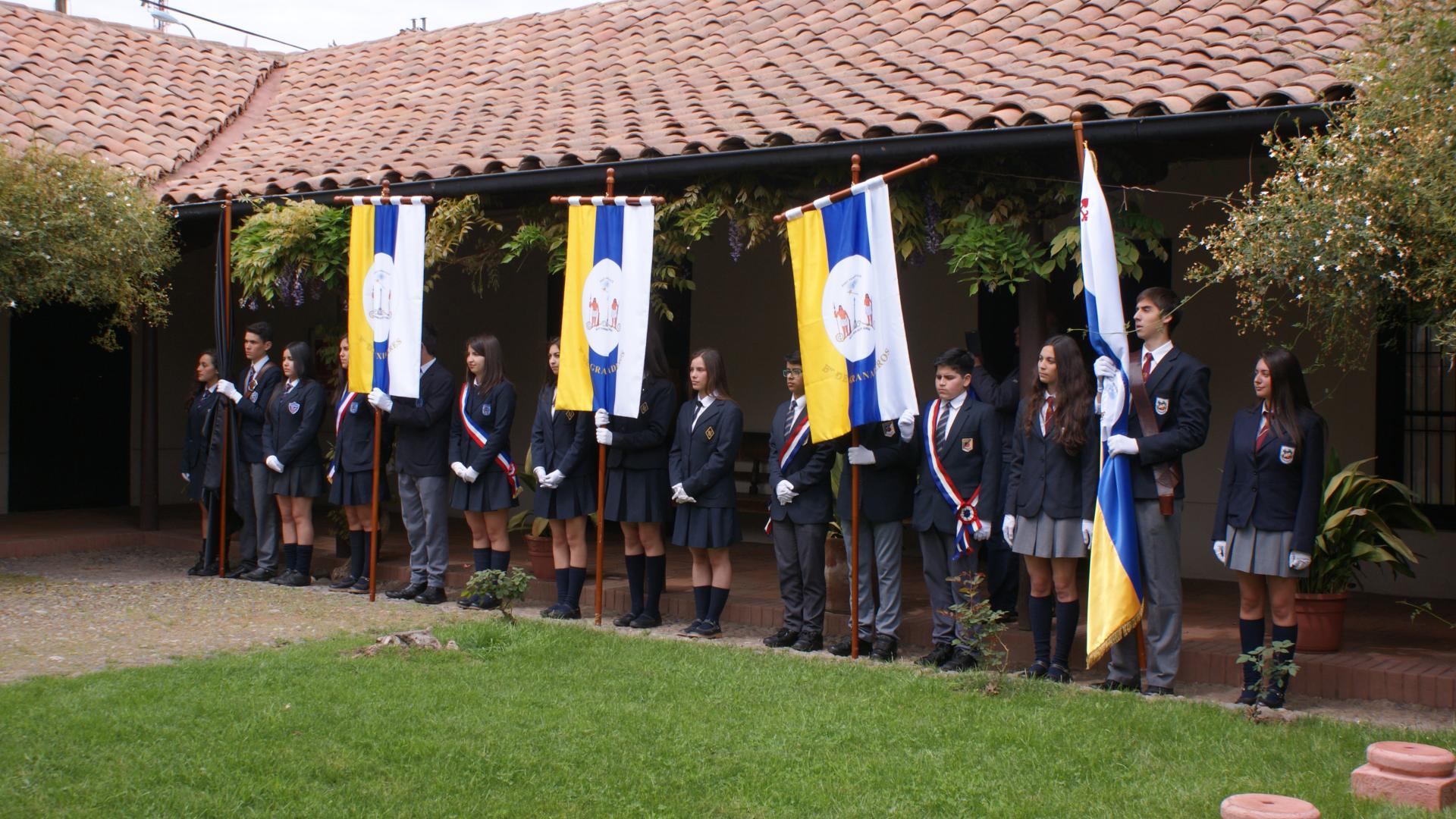 Réplicas de los estandartes perdidos en la Batalla de Rancagua