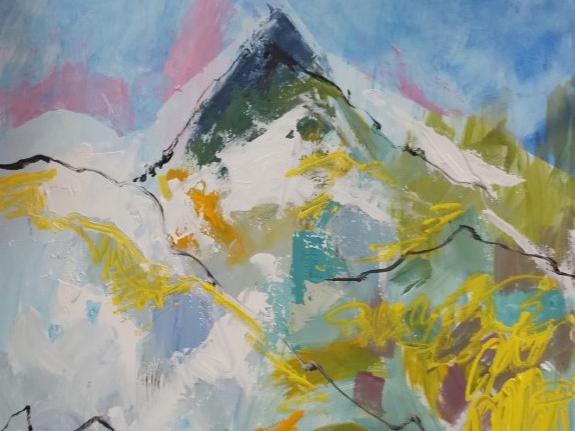 Pintura de acrílico sobre tela, se aprecia en trazados abstractos unas montañas, las cuales están pintadas en tonos blanco, amarillo, azules. Con un cielo en tono azul y destellos rosados. 