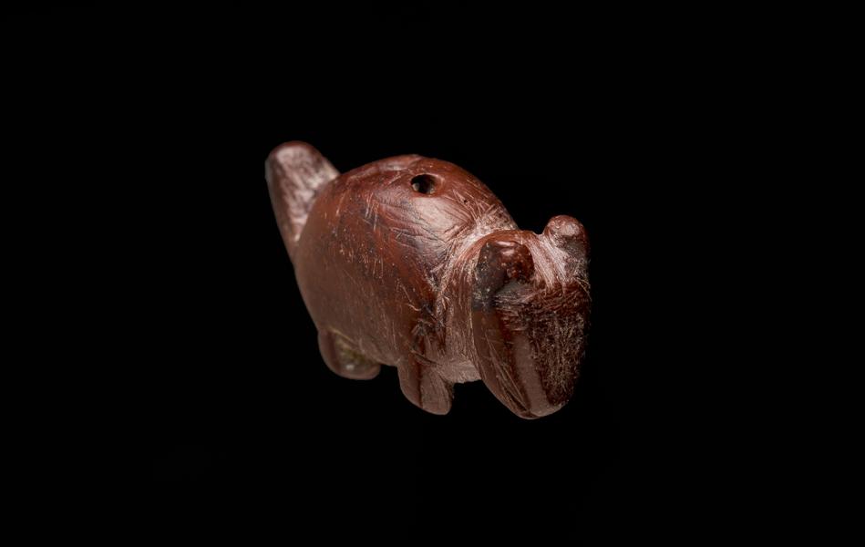 Colgante zoomorfo de piedra