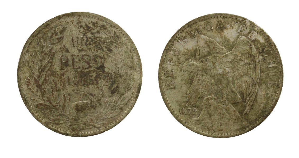 Pieza completa, de forma circular, con una capa de óxido gris