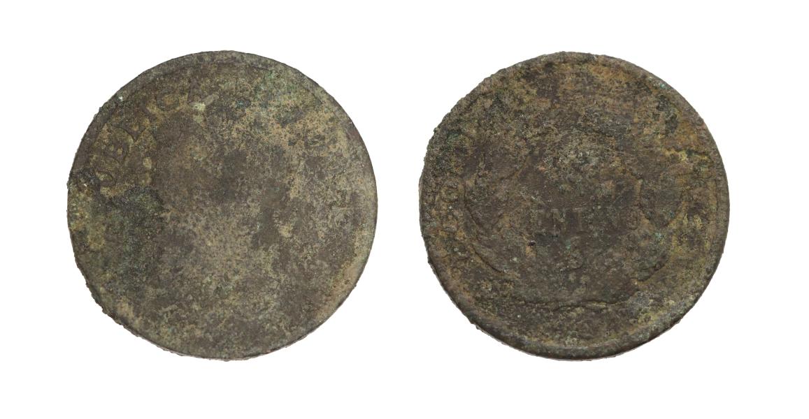 Pieza cubierta por una pátina grisácea